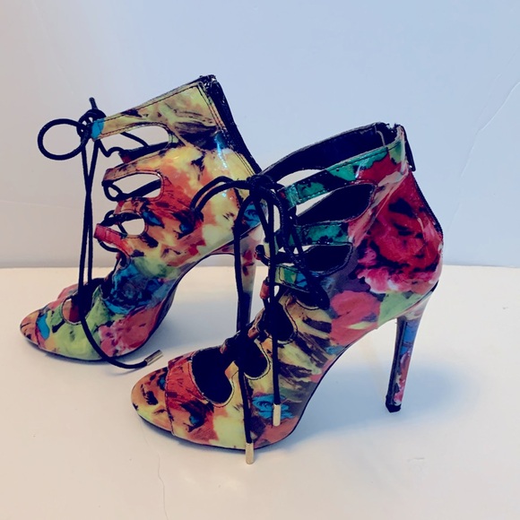 Candies size 7.5 multi color stiletto heels with peep toes - Picture 3 of 6